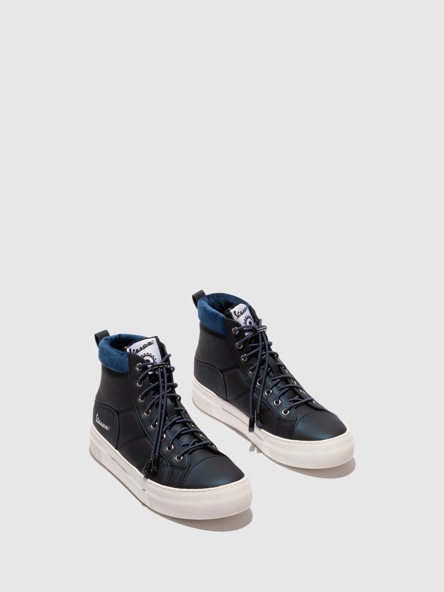 Vespa Botins com Atacadores em Azul Marinho